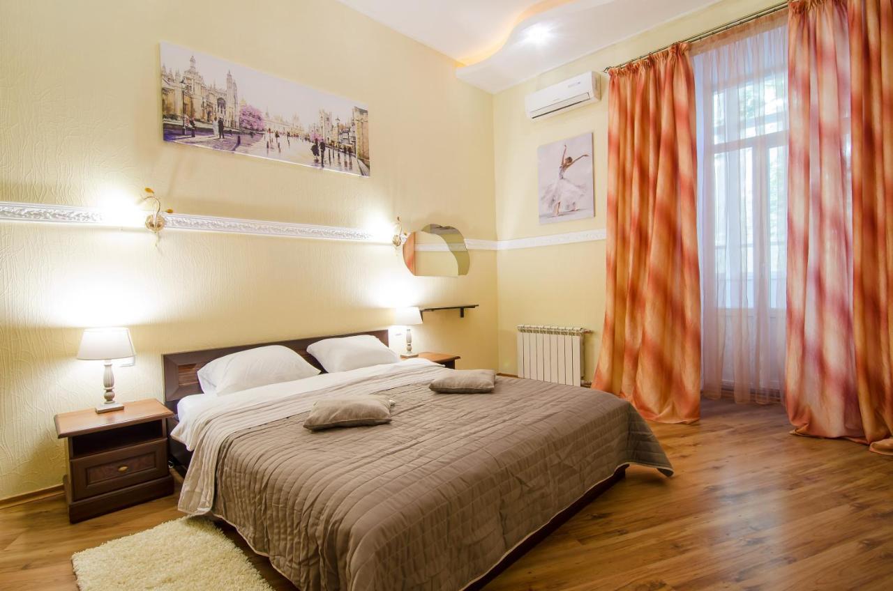 Apartment At Malaya Zhytomyrska 5 基輔 外观 照片