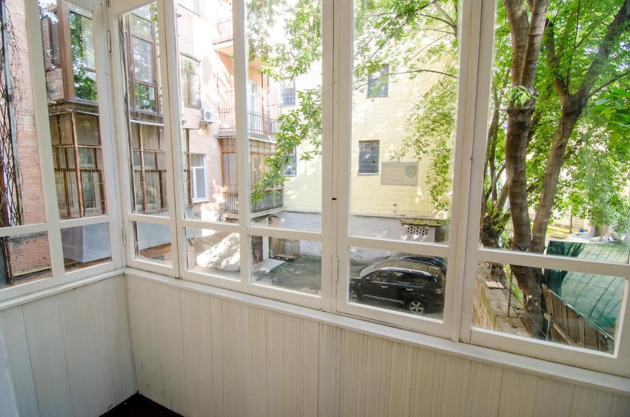 Apartment At Malaya Zhytomyrska 5 基輔 外观 照片