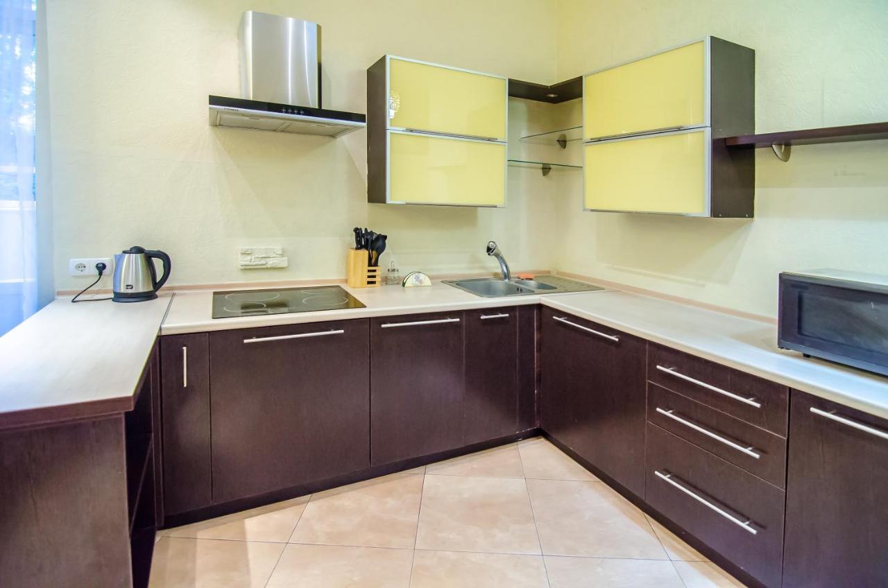 Apartment At Malaya Zhytomyrska 5 基輔 外观 照片